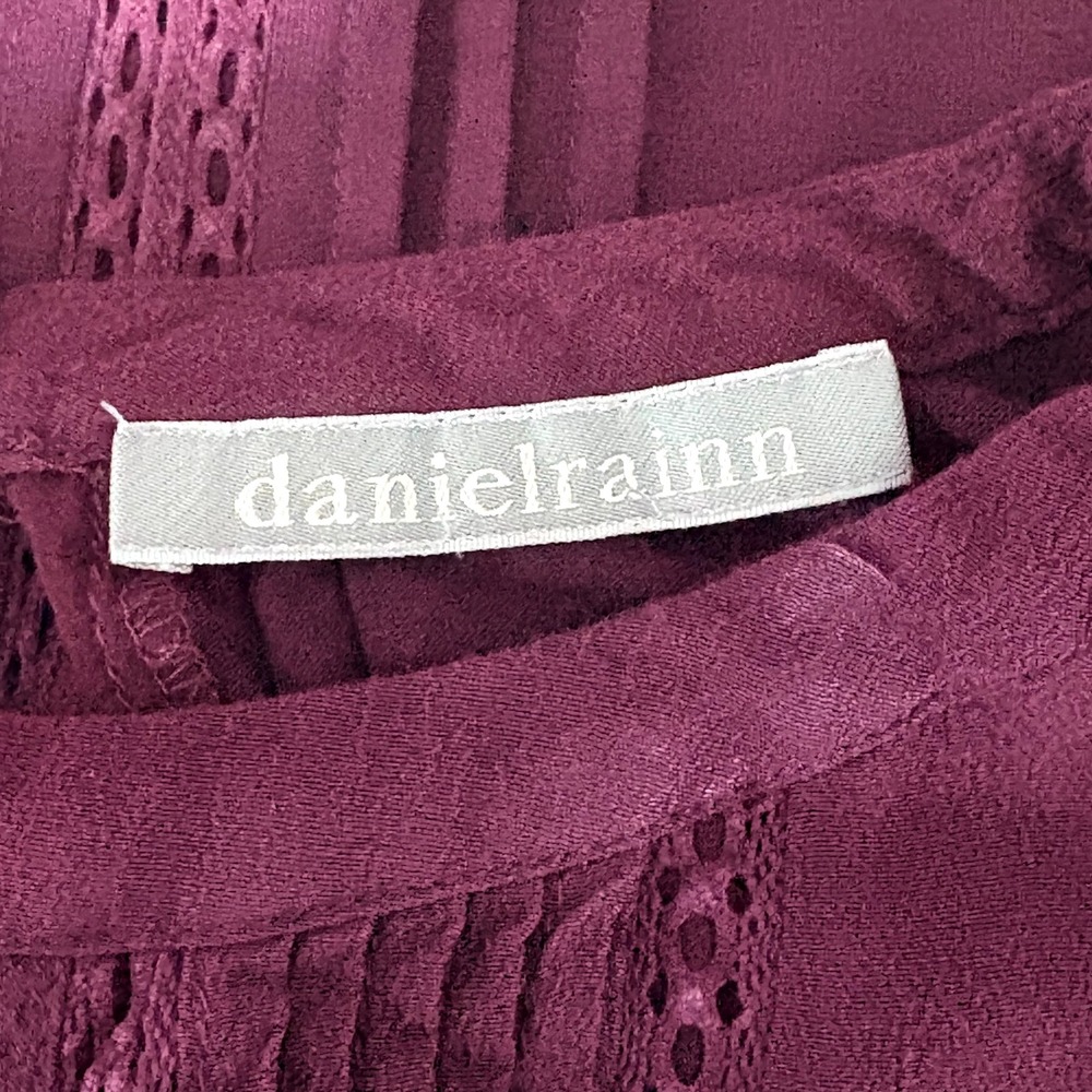 danielrainn Women's Keyhole Sleeveless Top-Crochet Details- Burgundy, Size Large - Picture 3 of 5
